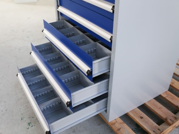 抽屜式工具柜的特點(diǎn)和優(yōu)勢(shì)