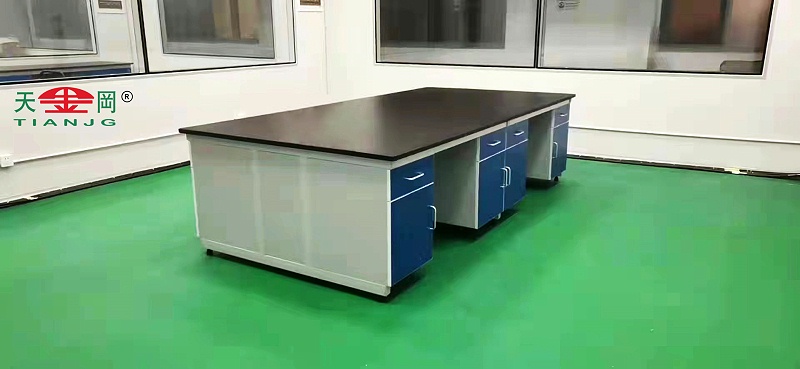實(shí)驗(yàn)臺(tái)廠家