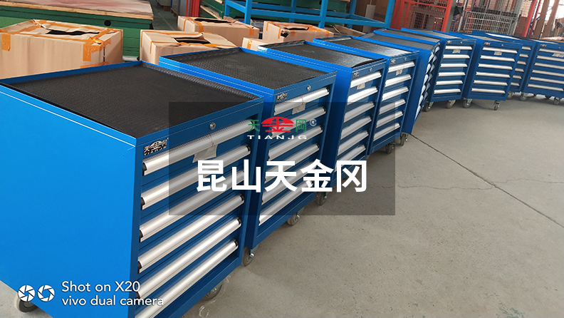 不管30還是40度，只要你需要，工具柜廠家天金岡馬上就出現(xiàn)