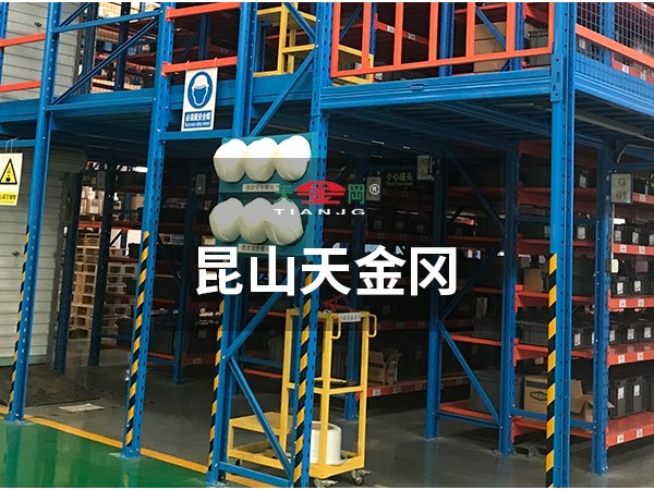 天金岡告訴你重型貨架報(bào)價(jià)-倉(cāng)儲(chǔ)的路上怎么能少了它！