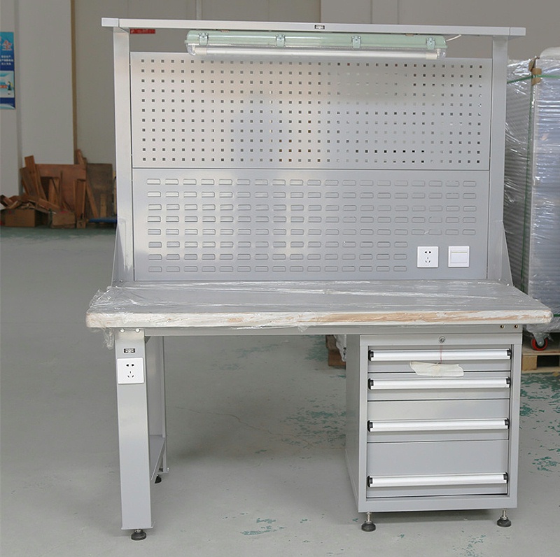 鉗工工作臺(tái)