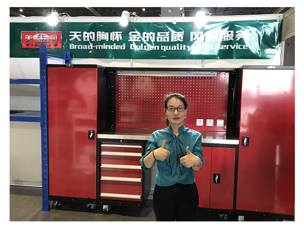 工具柜廠家天金岡創始人周艷玲和她的追夢之路！