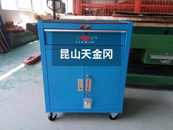 鉗工工具柜價格怎么樣，怕買貴選直銷廠家！